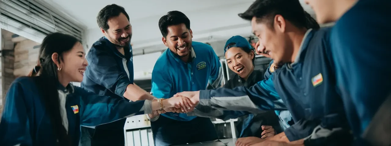 How to Run Philippine Payroll Compliantly Without a Local Entity